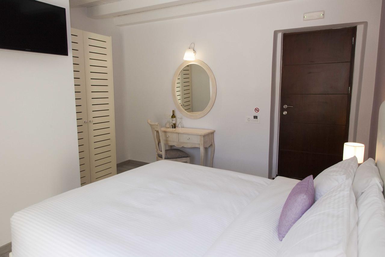 Shalom Luxury Rooms Kondilaki Chrissi Akti Chania Exterior foto